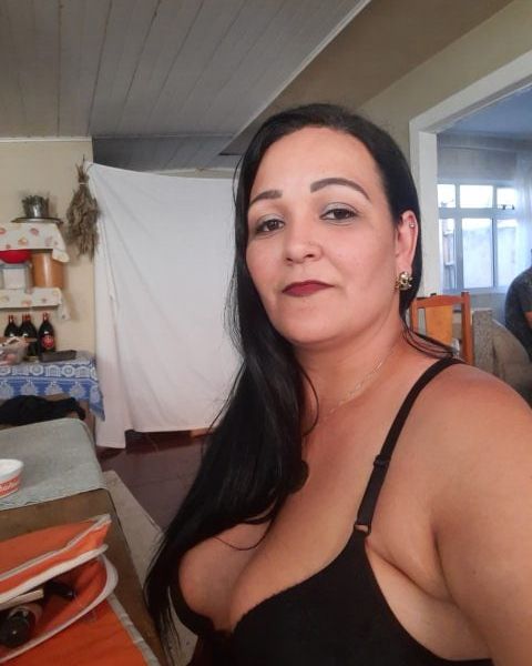 Ser sexy de verdade é ser inteligente. Saber abordar assuntos envolventes. Expressar palavras atraentes. Permanecer como uma companhia interessante mesmo após um encontro sexual satisfatório.Horário de atendimento: Segunda a sábado, das 09:00 às 20:00 horasCachê a combinar.